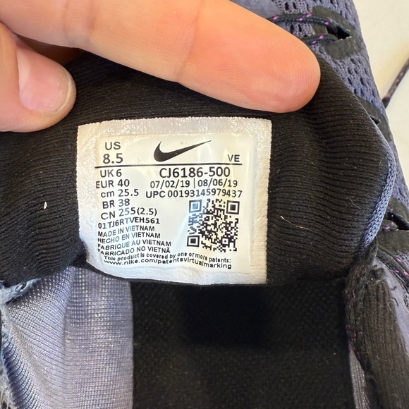 Nike Quest Running Shoes Purple and Pink & Black Womens Size 8.5 - Picture 2 of 8